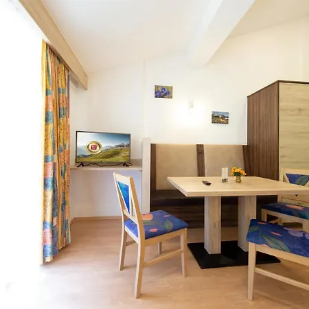 Waldesrand Konukevi 3*