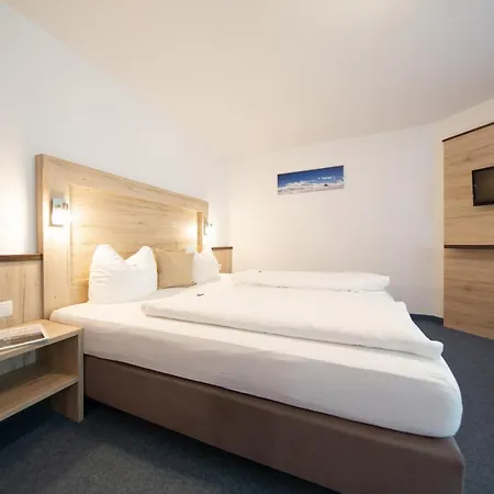 Konukevi Waldesrand 3*